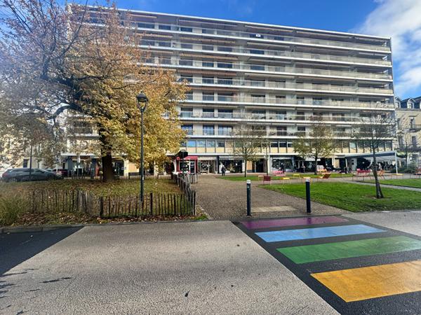 A VENDRE DANS UNE RESIDENCE DE STANDING AVEC ASCENSEUR APPARTEMENT DE 106m²