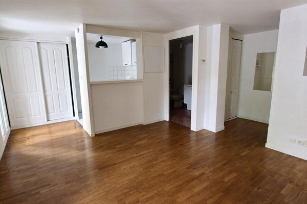 STUDIO Courbevoie 25.57 m2