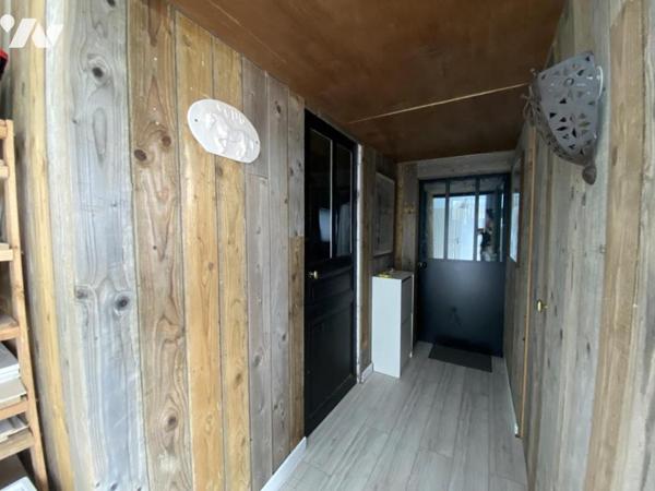 MAISON  250M² - Avec piscine et dépendances 