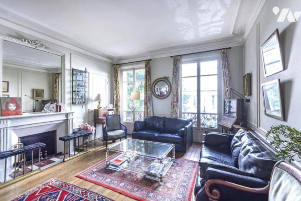 NEUILLY SUR SEINE - QUARTIER LONGCHAMP. PROCHE METRO. 5 PIECES. 127 m².
