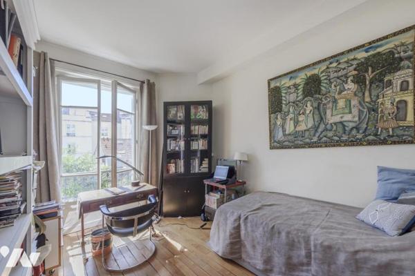 NEUILLY SUR SEINE - QUARTIER LONGCHAMP. PROCHE METRO. 5 PIECES. 127 m².