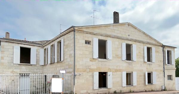 A VENDRE MAISON EN PIERRE DE 317 M2 AVEC JARDIN ET DÉPENDANCES - SECTEUR BLAYE , Blaye