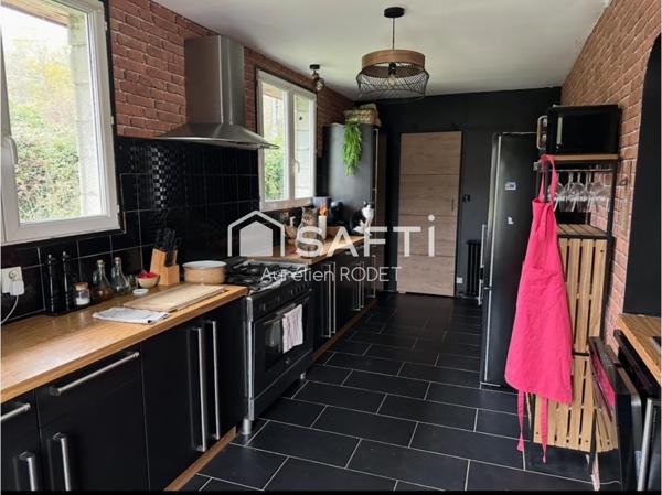 Maison de caractère 4 chambres.