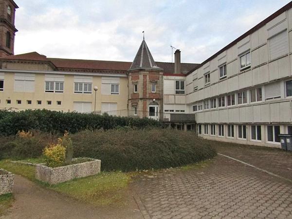 Vente Immeuble 1000 m2 à Raon-l'Étape