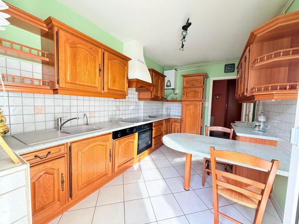 Appartement avec garage et balcon