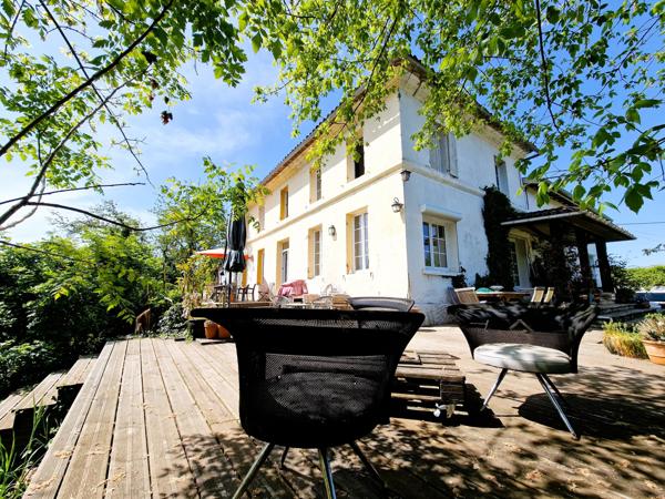 Maison de campagne avec grand terrain