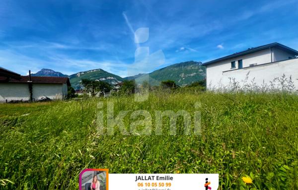 Terrain à batir 824 m2