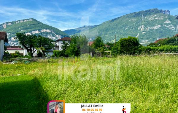 Terrain à batir 824 m2