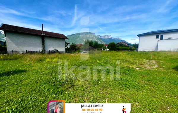 Terrain à batir 824 m2