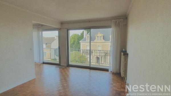 Commerces et services à proximité pour cet appartement d'une chambre, une place de parking et une cave