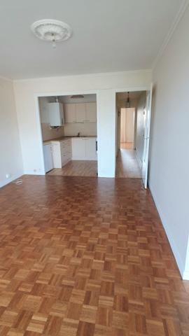 Commerces et services à proximité pour cet appartement d'une chambre, une place de parking et une cave