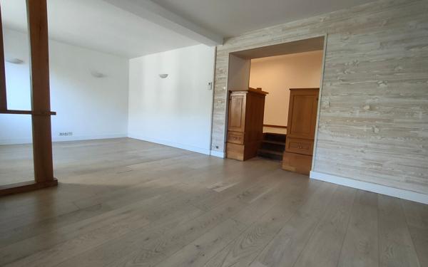 Appartement à vendre    5 pièces • 162 m2 Rozay-en-Brie