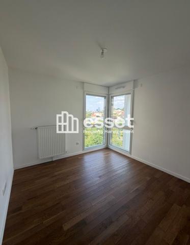 Location Appartement 3 pièces 70.8 m² - Rueil-malmaison 92500