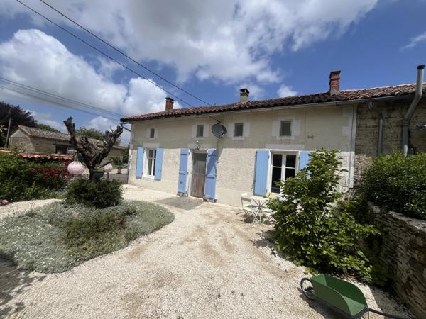 Maison spacieuse à l'orée d'un village