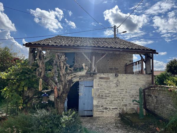 Maison spacieuse à l'orée d'un village