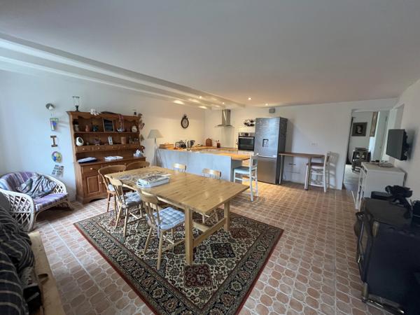 Maison spacieuse à l'orée d'un village