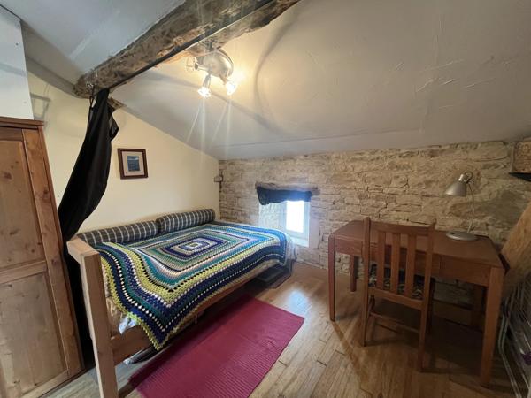 Maison spacieuse à l'orée d'un village