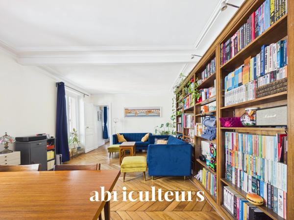 Appartement 3 pièces au pied du Sacré Cœur en Montmartre (75018)