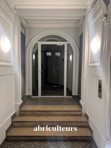 Appartement 3 pièces au pied du Sacré Cœur en Montmartre (75018)