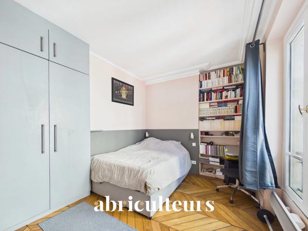 Appartement 3 pièces au pied du Sacré Cœur en Montmartre (75018)