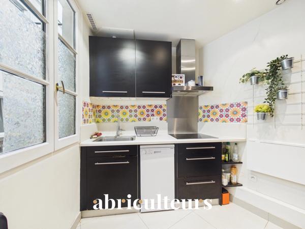 Appartement 3 pièces au pied du Sacré Cœur en Montmartre (75018)