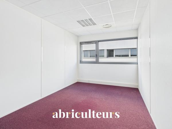 Bureaux lumineux et climatisés en vente à Chartres ZAC du parc d'Archevilliers 28000