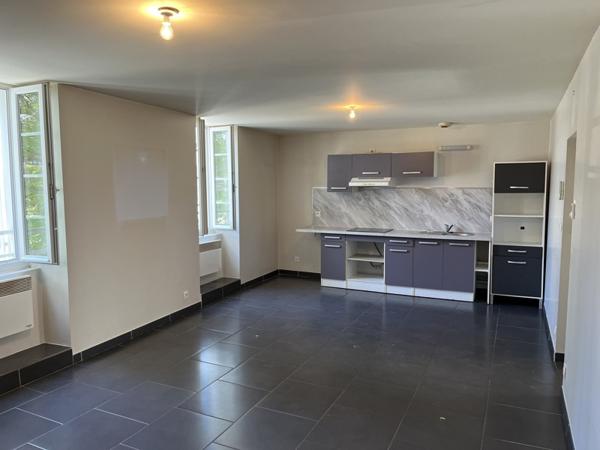 Immeuble à vendre 337 900 € Saint-Sever 220 m² DPE C