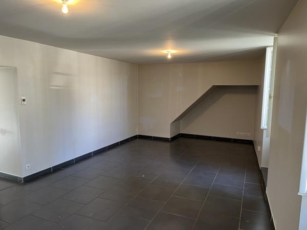 Immeuble à vendre 337 900 € Saint-Sever 220 m² DPE C