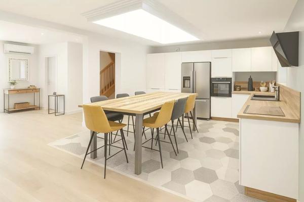 Vente                                                      Maison
                        
                     6 pièces                      150 m2                     à Champs-sur-Marne