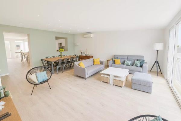 Vente                                                      Maison
                        
                     6 pièces                      150 m2                     à Champs-sur-Marne