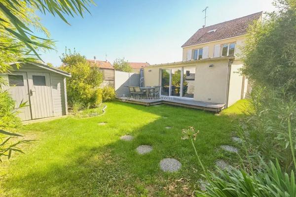 Vente                                                      Maison
                        
                     6 pièces                      150 m2                     à Champs-sur-Marne