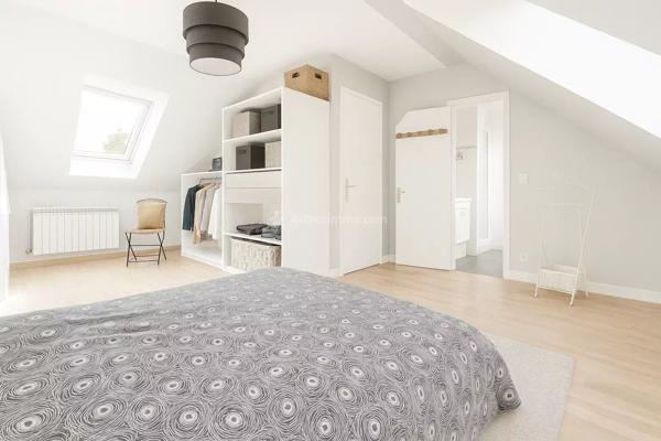 Vente                                                      Maison
                        
                     6 pièces                      150 m2                     à Champs-sur-Marne