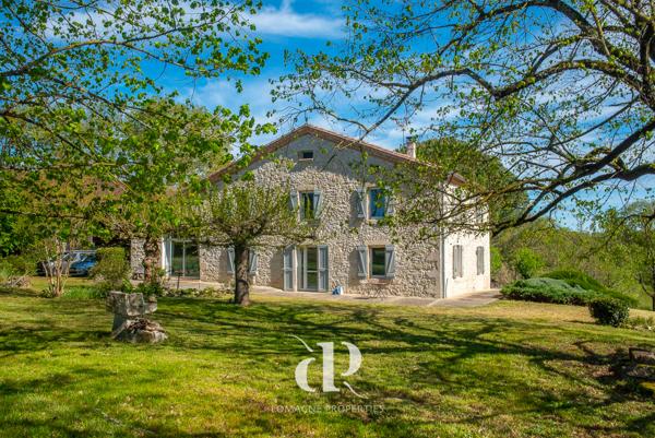 Mauvezin (32120) Maison de campagne rénovée à proximité des commodités
