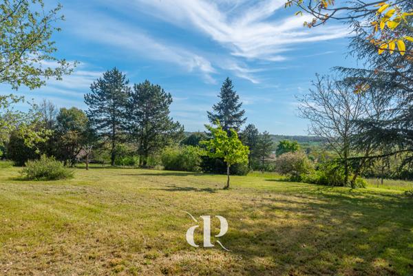 Mauvezin (32120) Maison de campagne rénovée à proximité des commodités