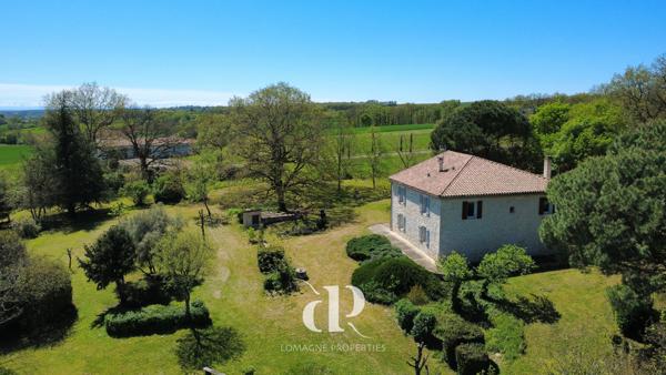 Mauvezin (32120) Maison de campagne rénovée à proximité des commodités