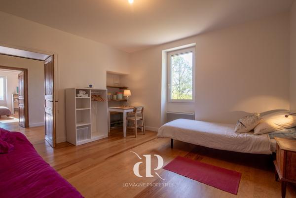 Mauvezin (32120) Maison de campagne rénovée à proximité des commodités