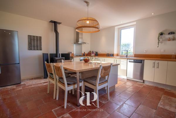 Mauvezin (32120) Maison de campagne rénovée à proximité des commodités