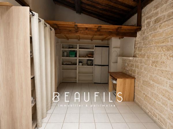 Exclusivité. Maison de ville avec patio et garage