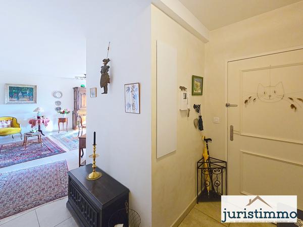 Orange (84100) Opportunité à Orange : Appartement de standing avec ascenseur, situé au 3? étage de la résidence sécurisée Sul