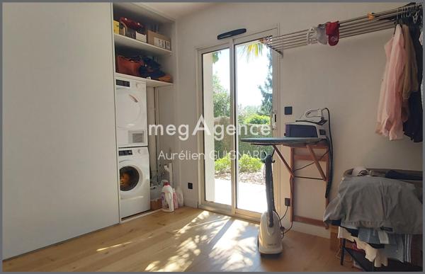 Maison à Bressuire, 79300 - 12 pièces 217m²