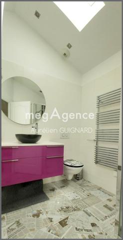 Maison à Bressuire, 79300 - 12 pièces 217m²