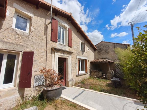 Maison Ancienne T4 avec cour