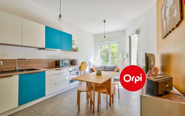 Appartement à vendre    2 pièces • 43,96 m2 Saint-Priest