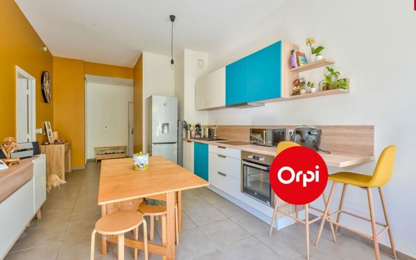 Appartement à vendre    2 pièces • 43,96 m2 Saint-Priest