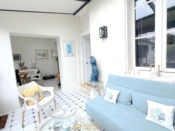 Maison 8 pièces - 180m2 - piscine - jardin - La Genette - La Rochelle €998 000 ** - Référence ND643D2