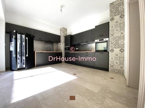 Maison à vendre 8 pièces de 219 m²