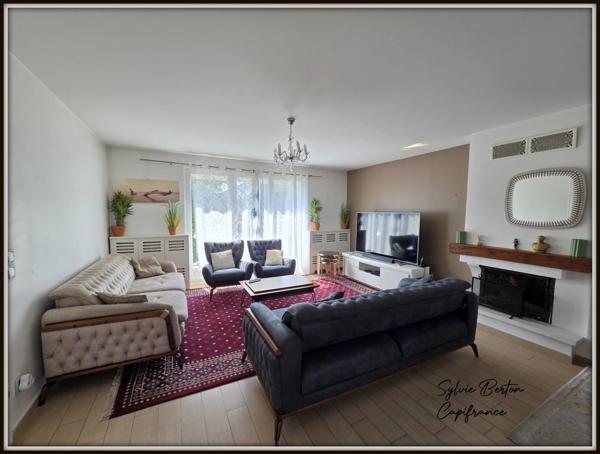 VILLEPARISIS Maison de 6 pièces - 177 m2 - terrain 419 m2
