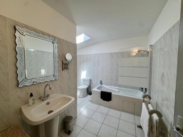 Belle maison avec piscine chauffée - proche Eymet