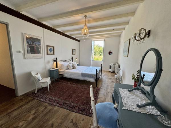 Belle maison avec piscine chauffée - proche Eymet