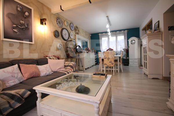 Maison briarde édifiée sur rez-de-jardin de 74m² habitable sur une parcelle de 537m² de terrain !